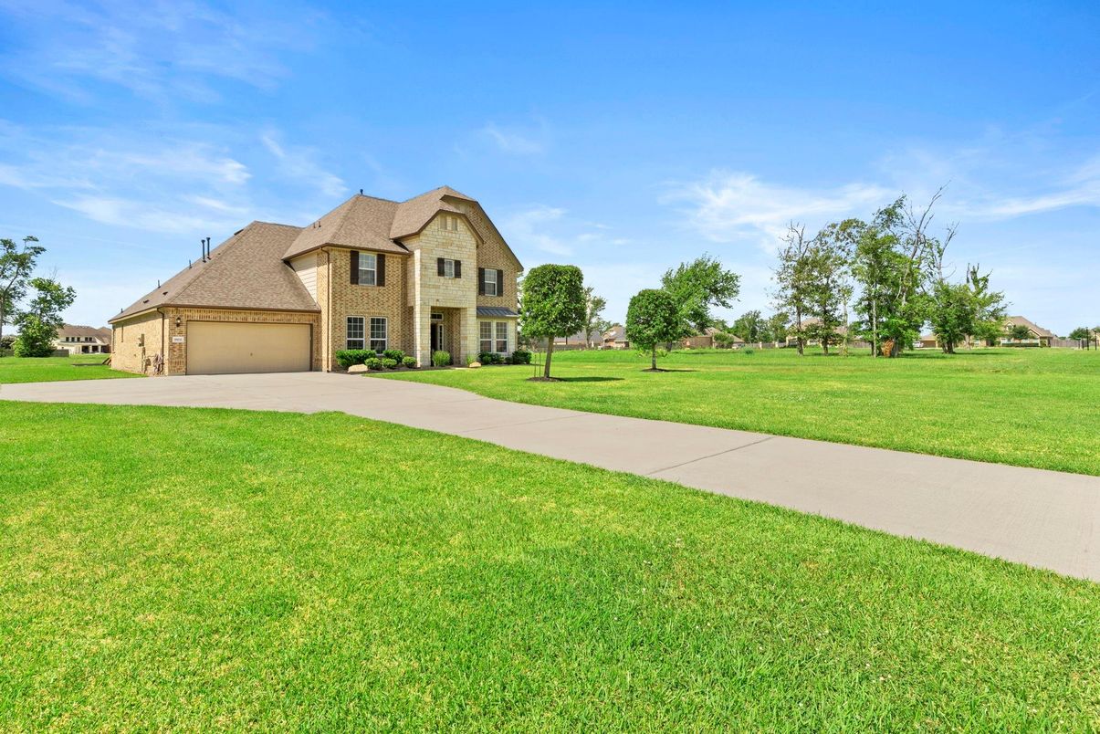 Attached, Backyard, Exterior, Facade, French Provincial