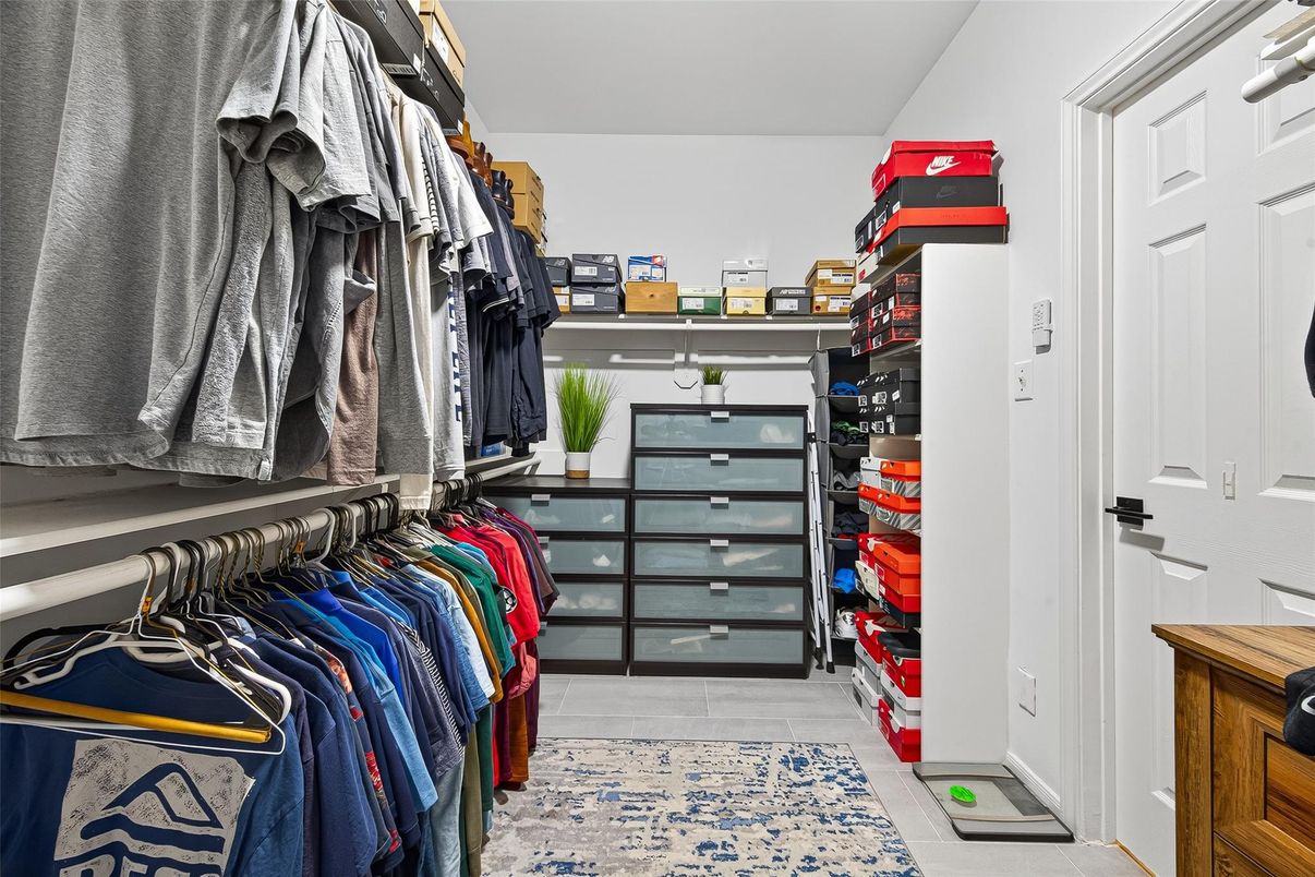 Interior, Walk-in Closets