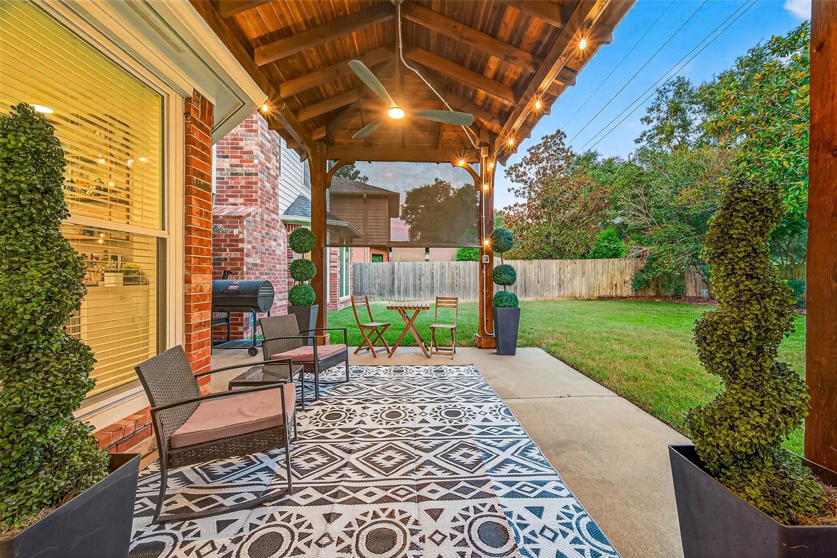 Backyard, Exterior