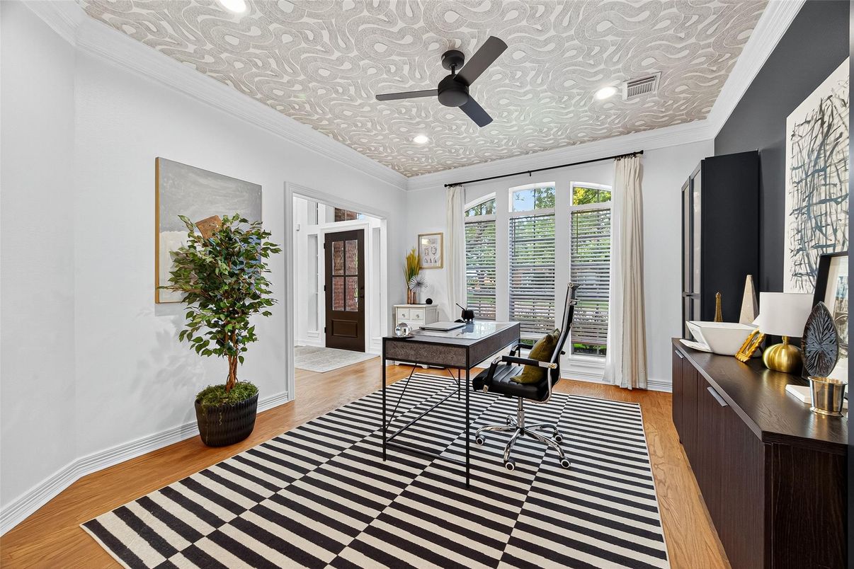 Home Office, Interior, Recessed Lighting, Wood Texture Flooring