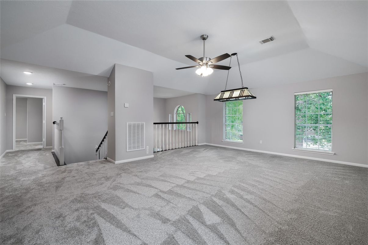Empty room, Interior, Pendant Lights, Recessed Lighting