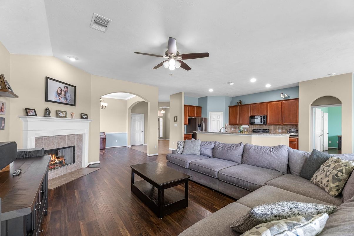 Fireplace, Interior, Kitchen, Living room, Recessed Lighting, Wood Texture Flooring