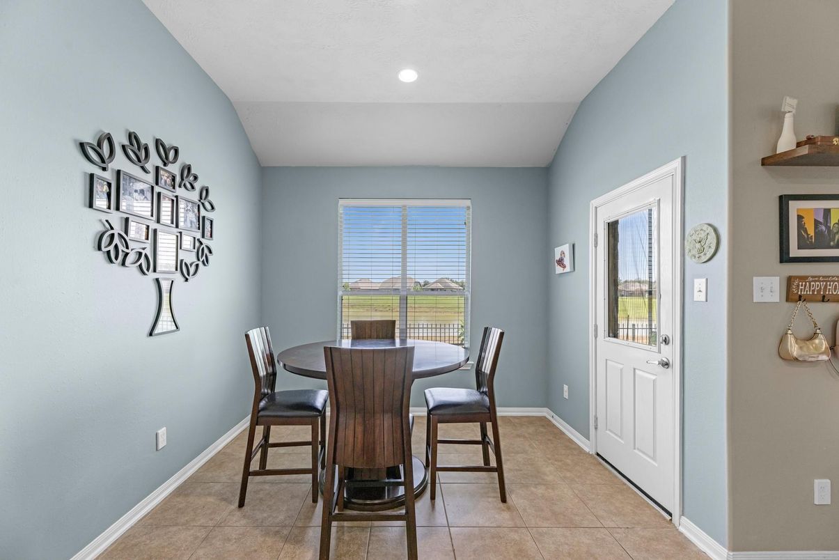 Dining room, Interior, Recessed Lighting
