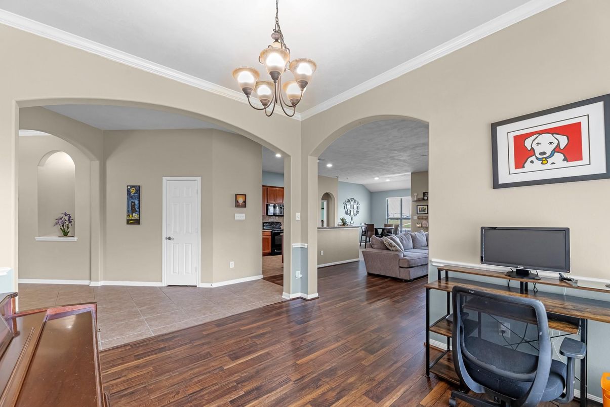 Chandelier, Home Office, Interior, Recessed Lighting, Wood Texture Flooring