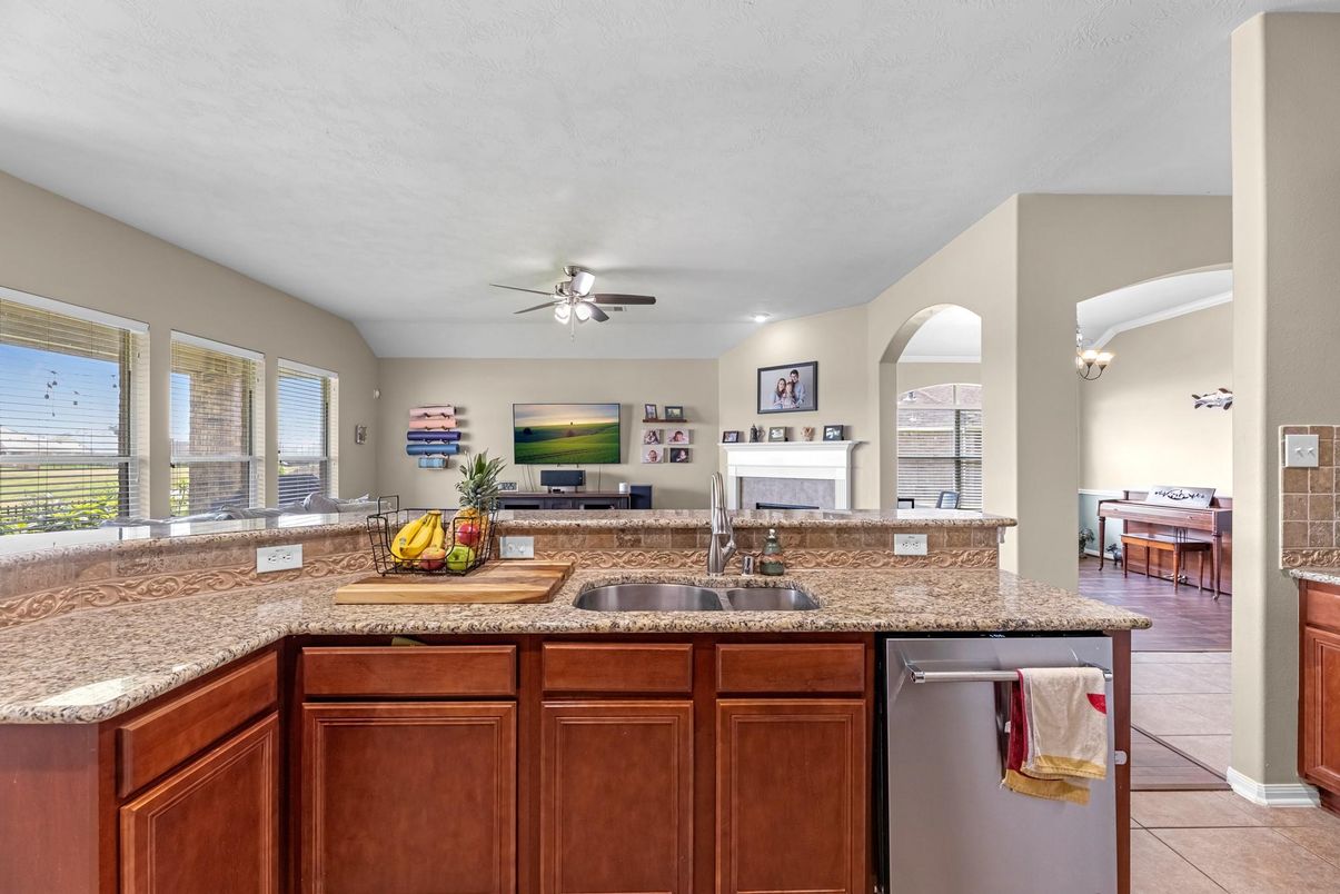 Fireplace, Interior, Kitchen