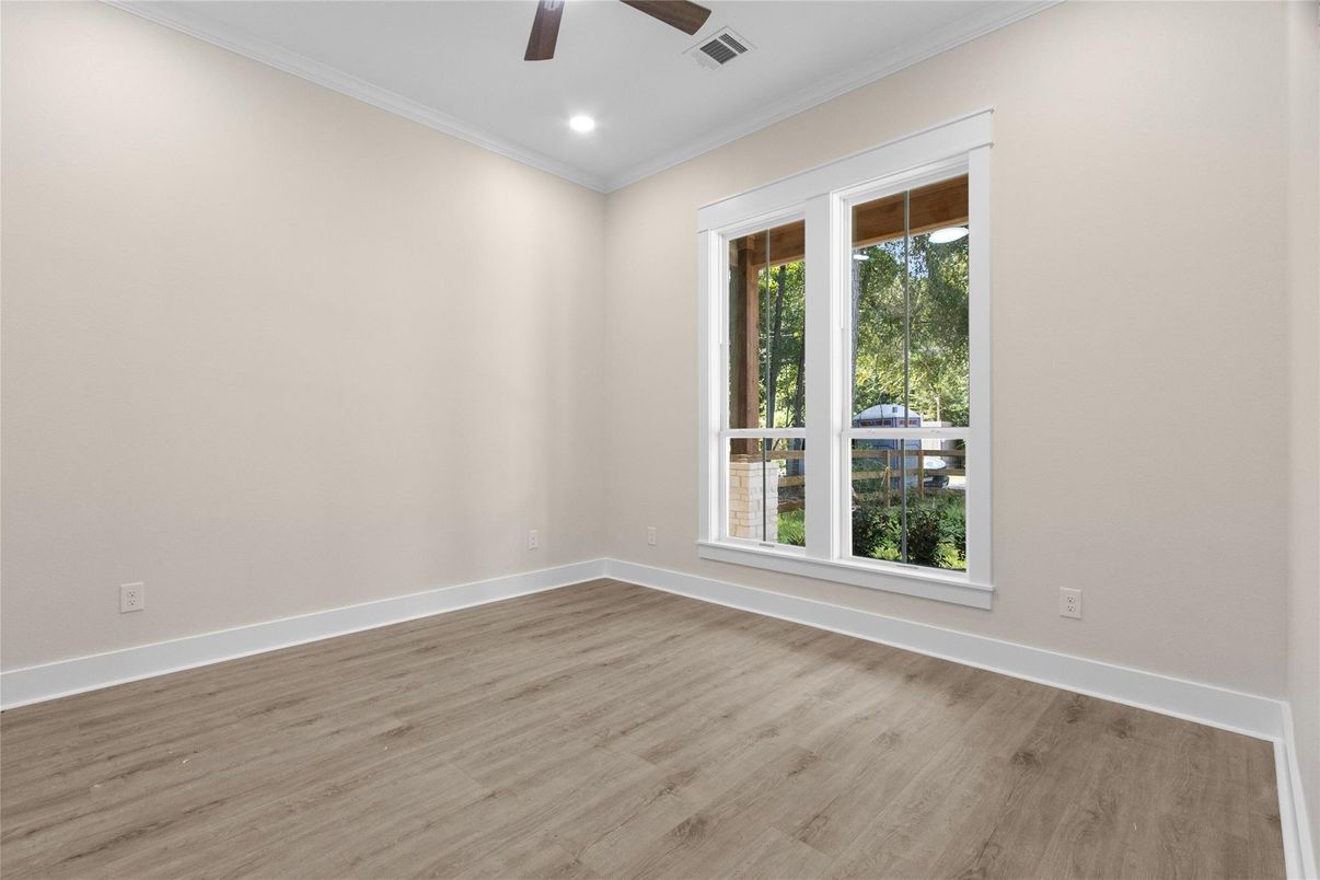 Empty room, Interior, Recessed Lighting, Wood Texture Flooring