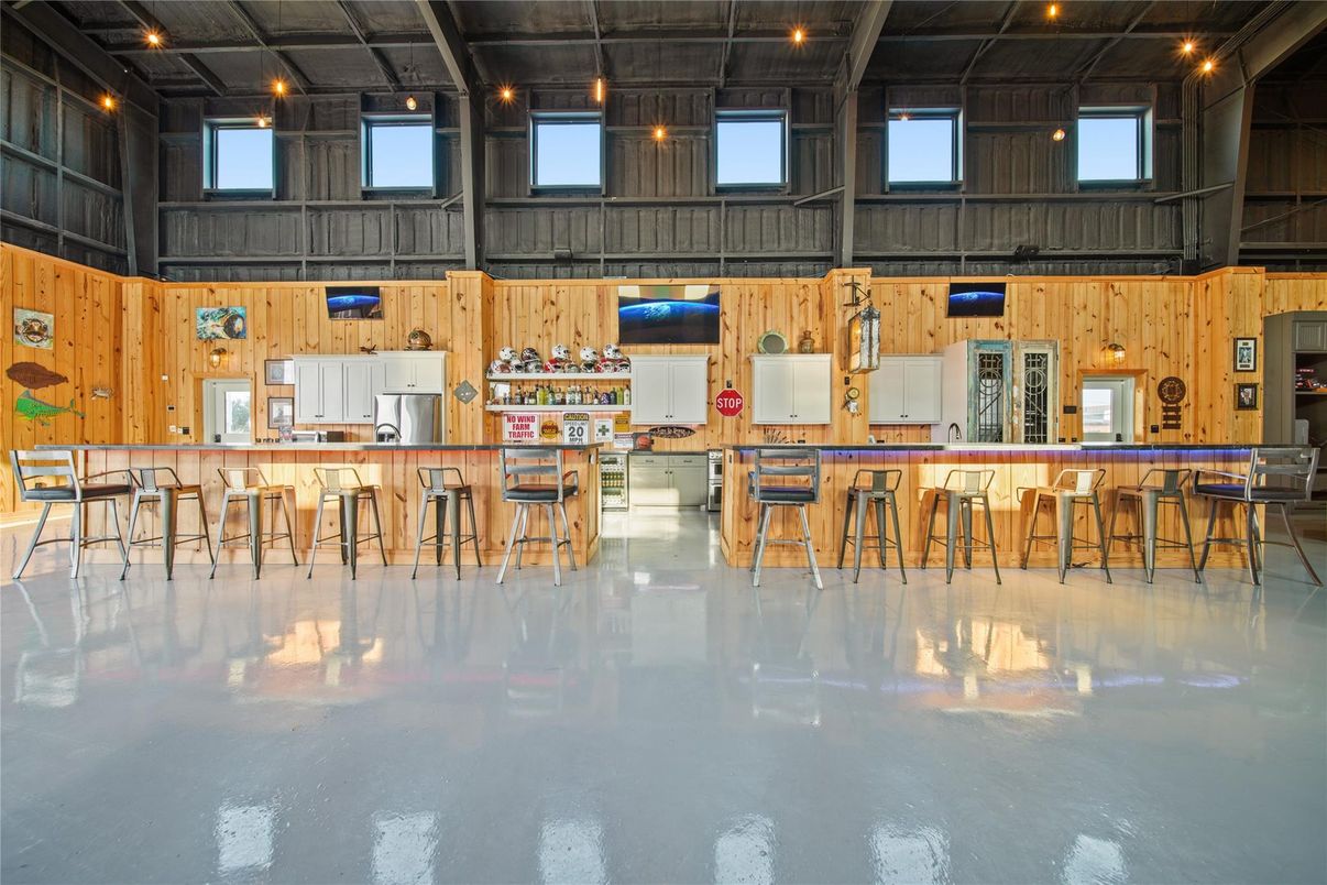 Interior, Pendant Lights, Wooden Walls