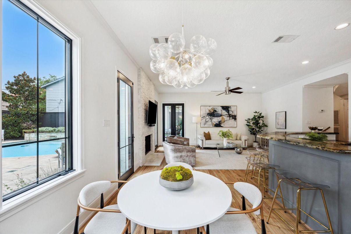 Chandelier, Dining room, Interior, Living room, Pendant Lights, Recessed Lighting, Wood Texture Flooring
