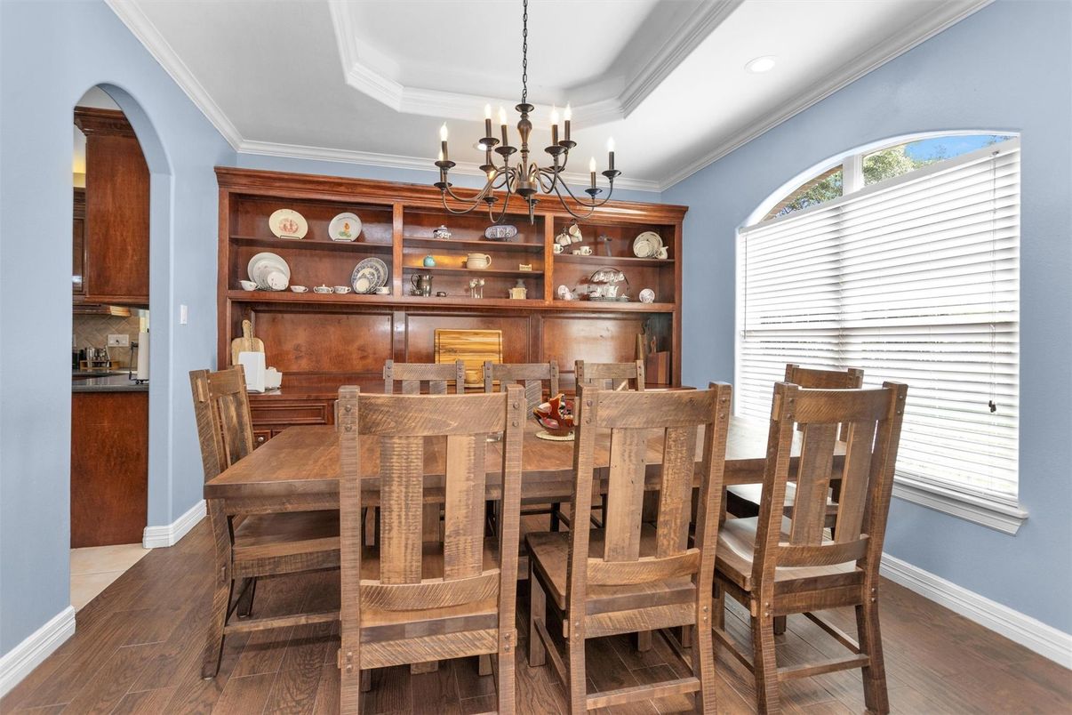 Chandelier, Dining room, Interior, Recessed Lighting, Wood Texture Flooring