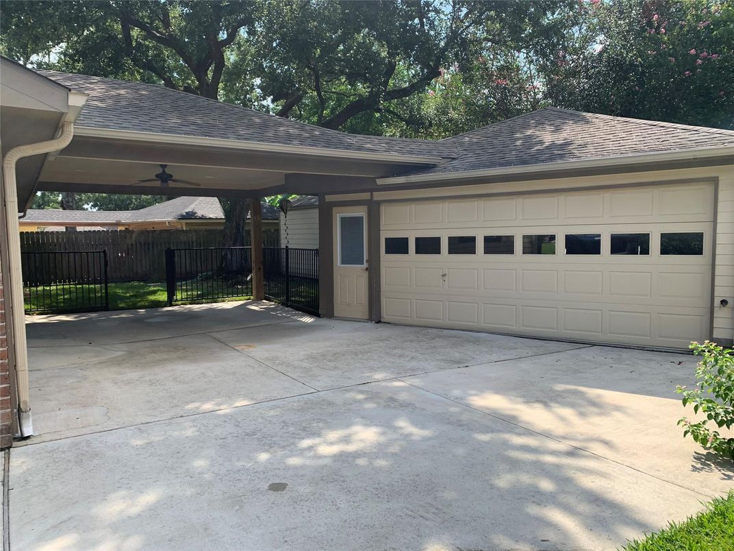 Detached Garage, Exterior