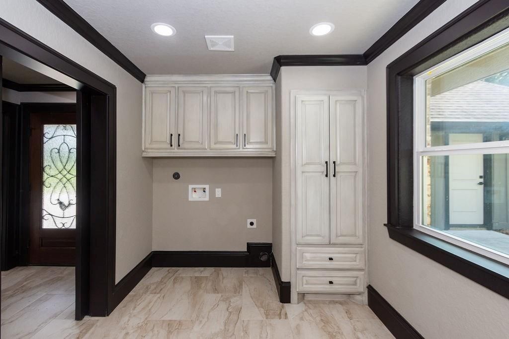 Interior, Marble, Recessed Lighting