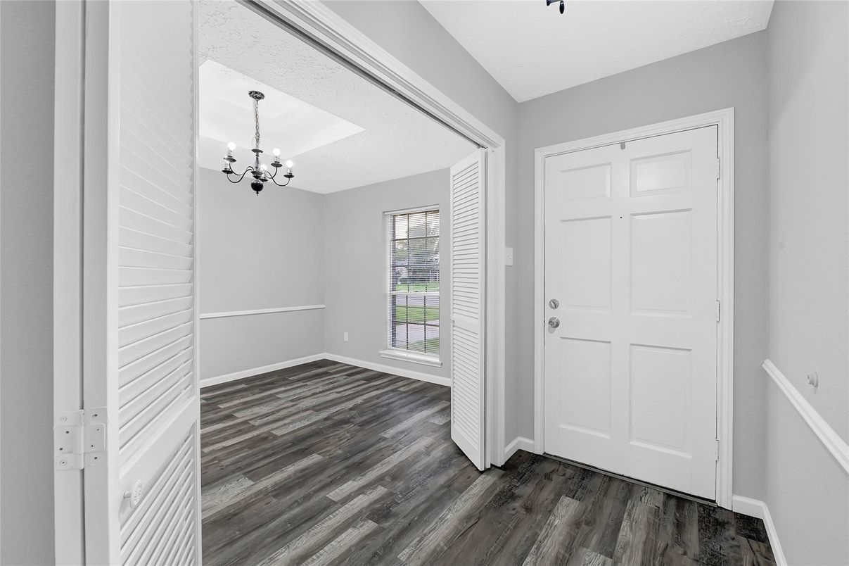 Chandelier, Empty room, Interior, Wood Texture Flooring