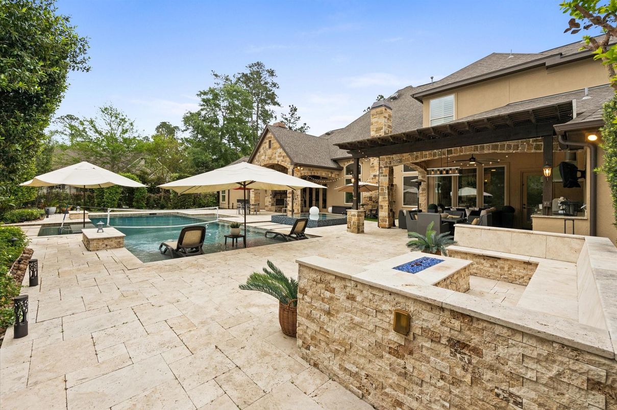 Exterior, Pool