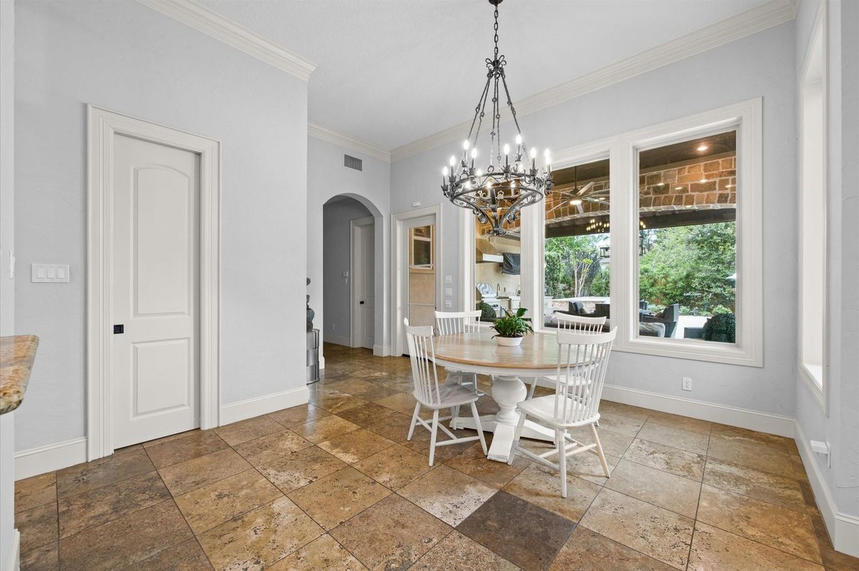 Chandelier, Dining room, Interior, Pendant Lights
