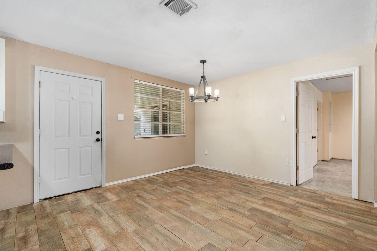 Empty room, Interior, Pendant Lights, Wood Texture Flooring
