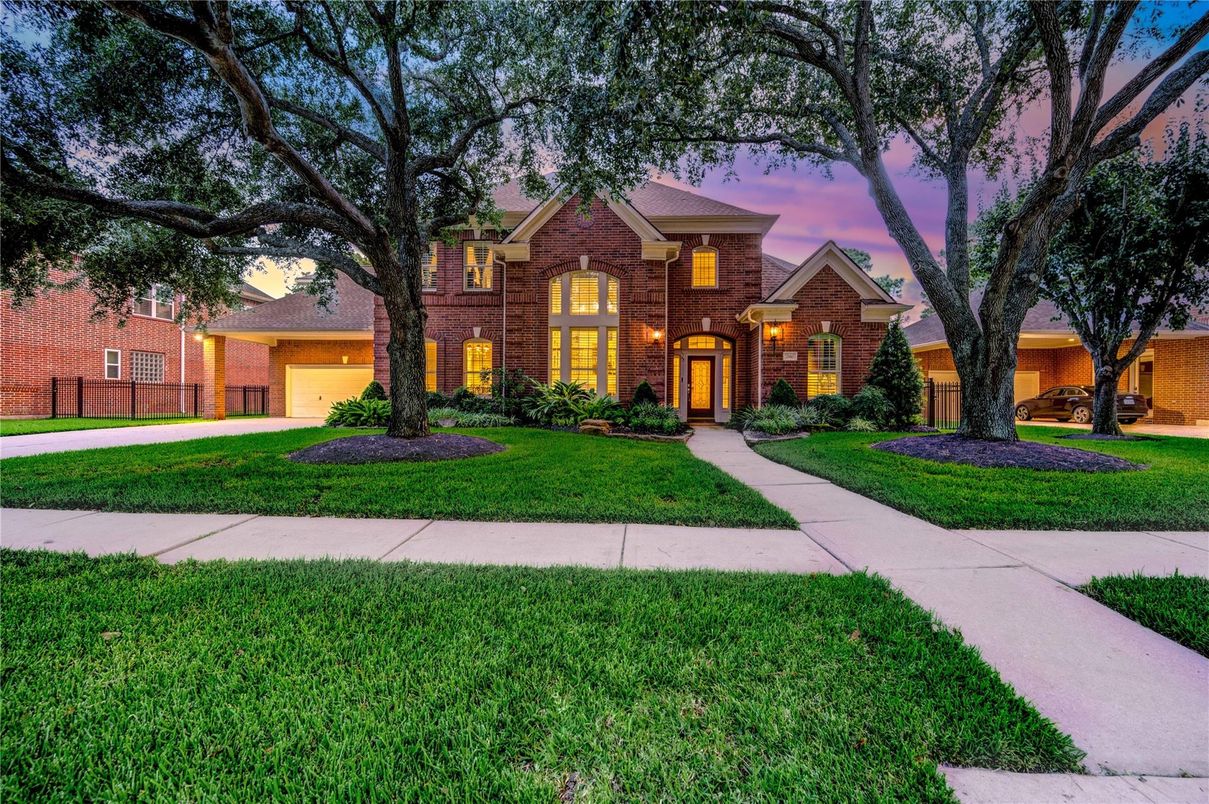 Attached, Exterior, Facade, Brick Facade, Brick Traditional