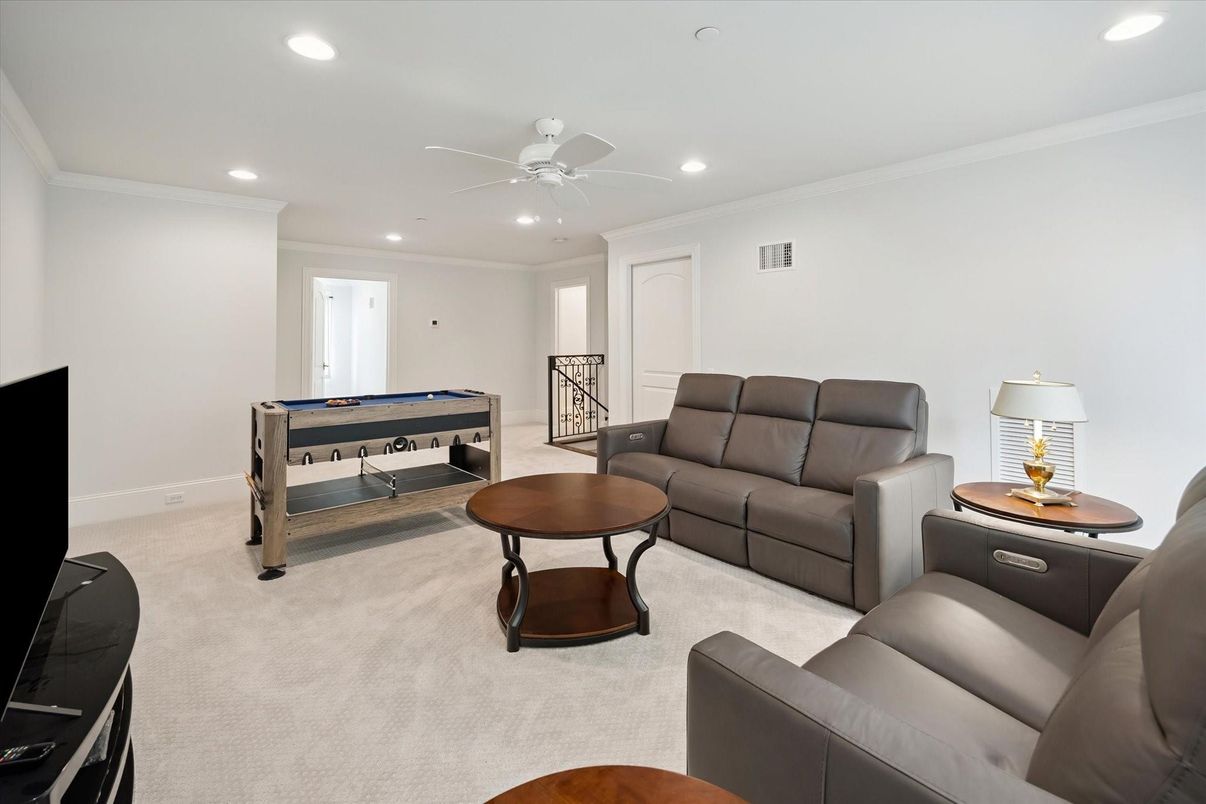 Billiard Table, Game Room, Interior, Living room, Recessed Lighting