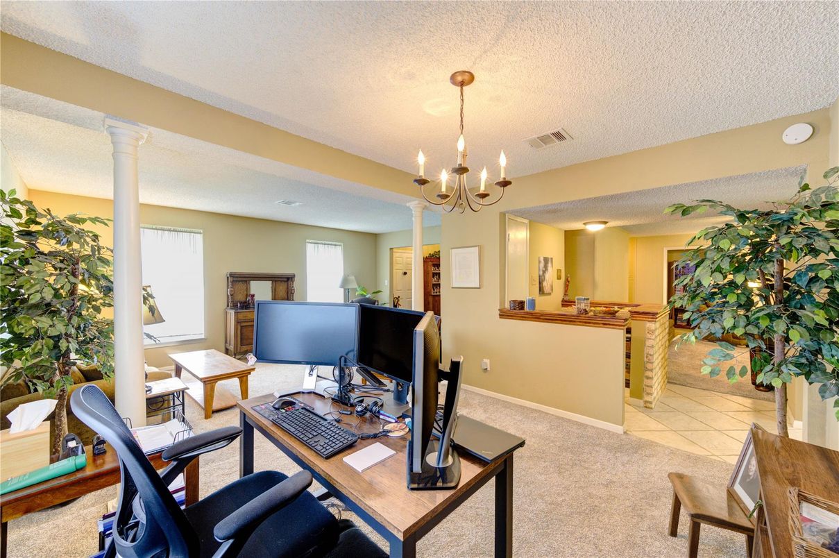 Chandelier, Interior, Living room