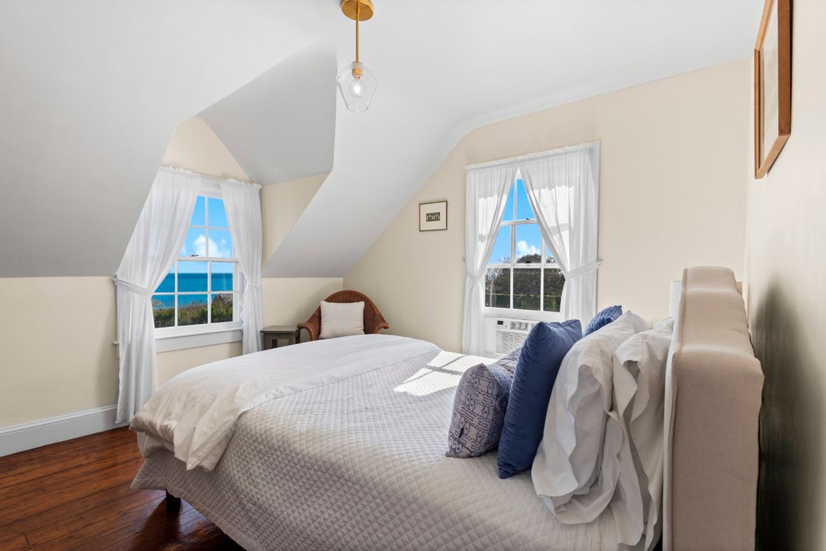 Bedroom, Interior, Water, Wood Texture Flooring