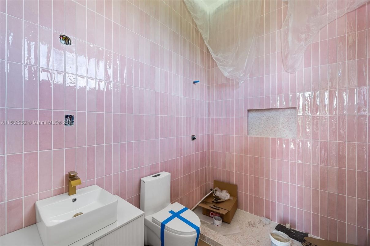 Bathroom, Interior