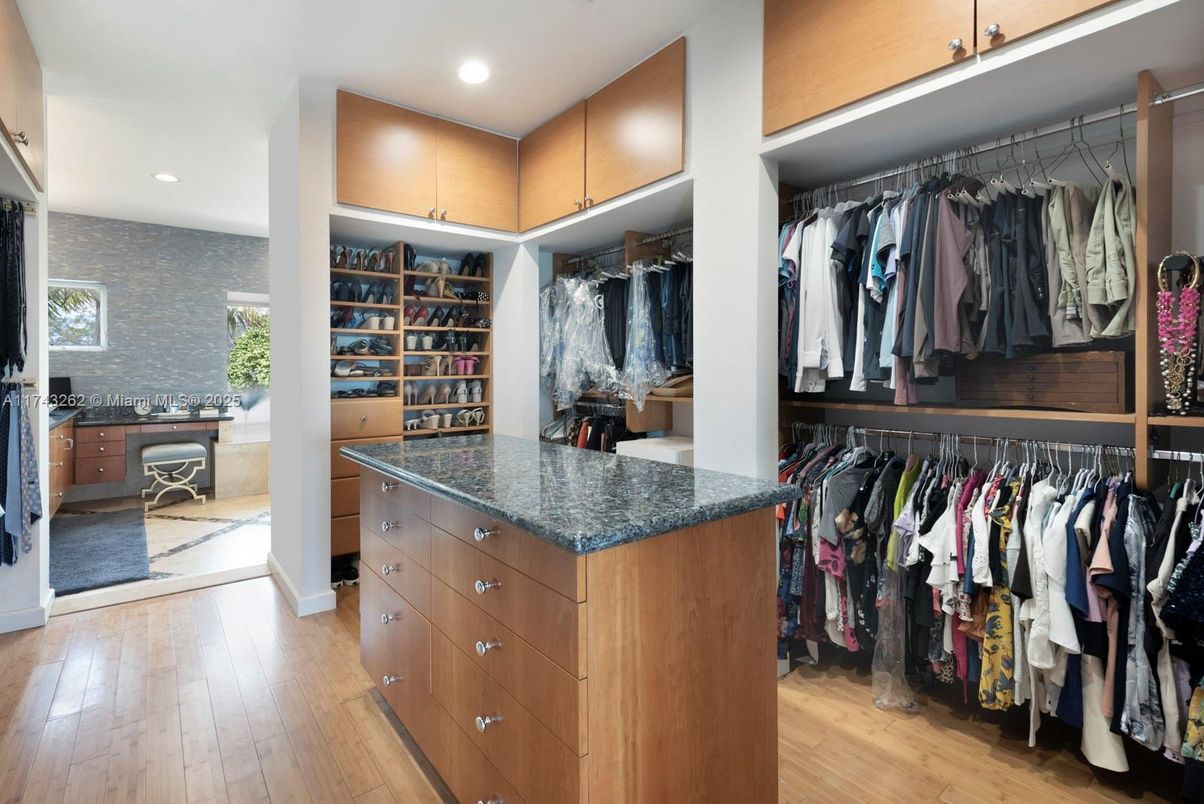 Interior, Recessed Lighting, Walk-in Closets, Wood Texture Flooring