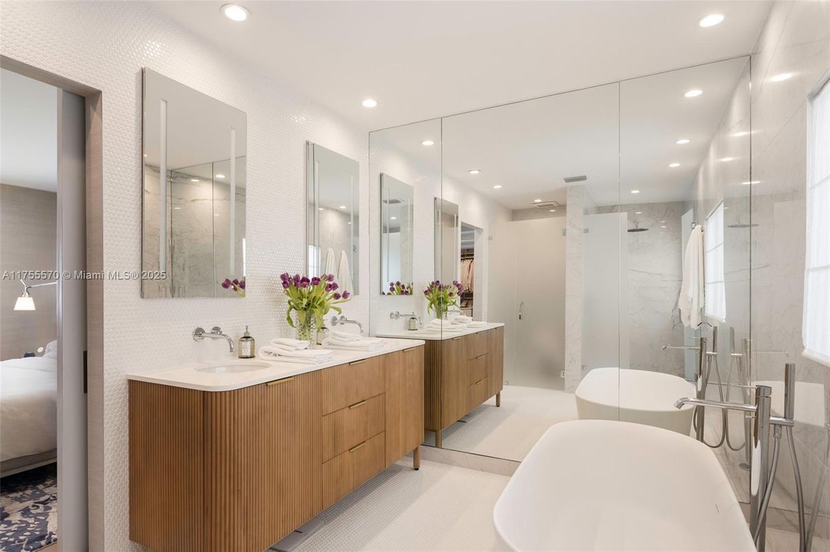 Bathroom, Dual Sink Vanities, Free Standing Baths, Glass Shower, Interior, Recessed Lighting