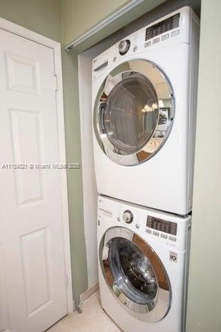 Interior, Utility Closets, Washer