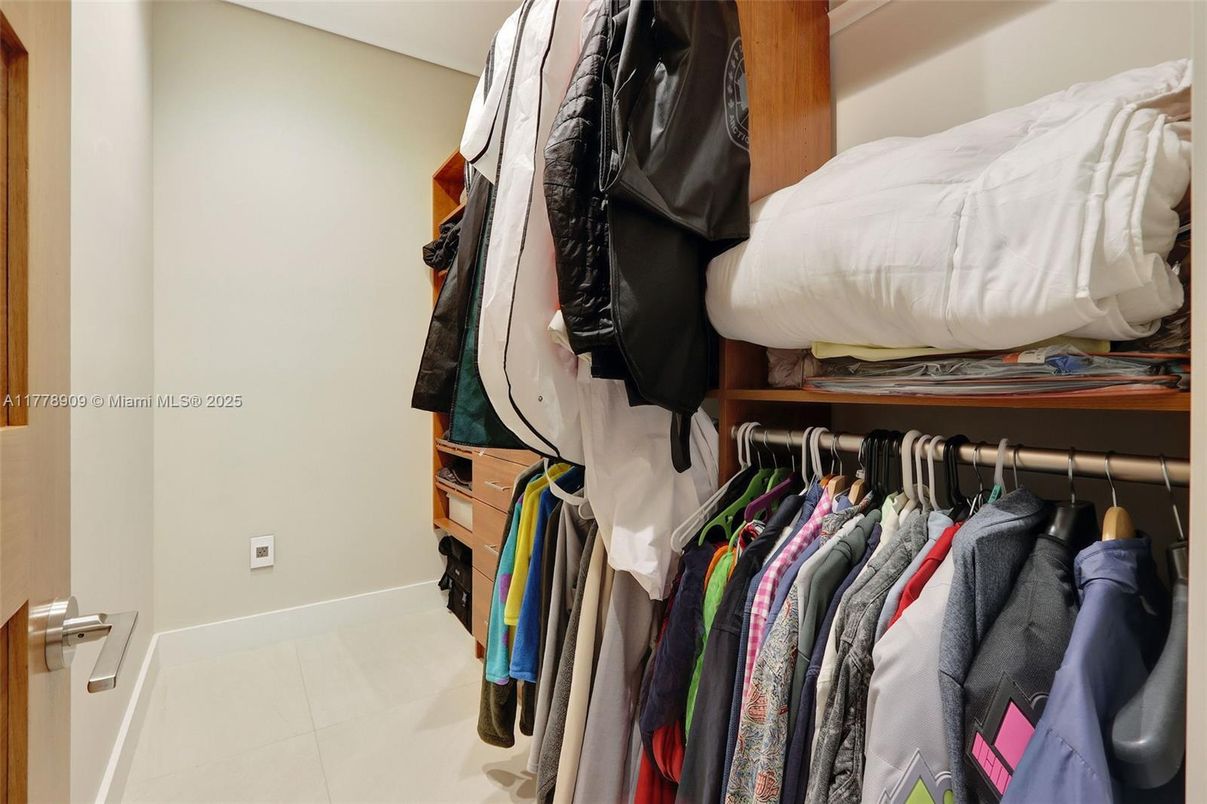 Interior, Walk-in Closets
