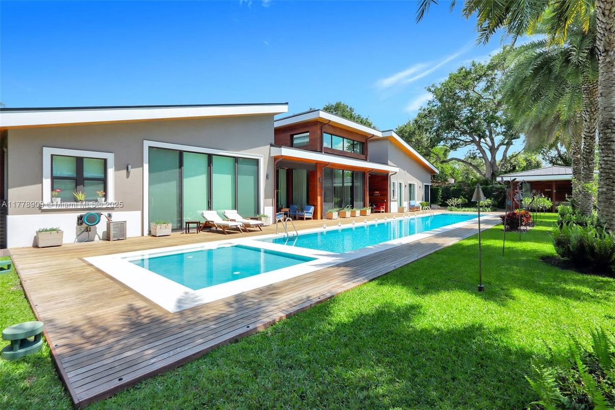 Backyard, Exterior, Pool