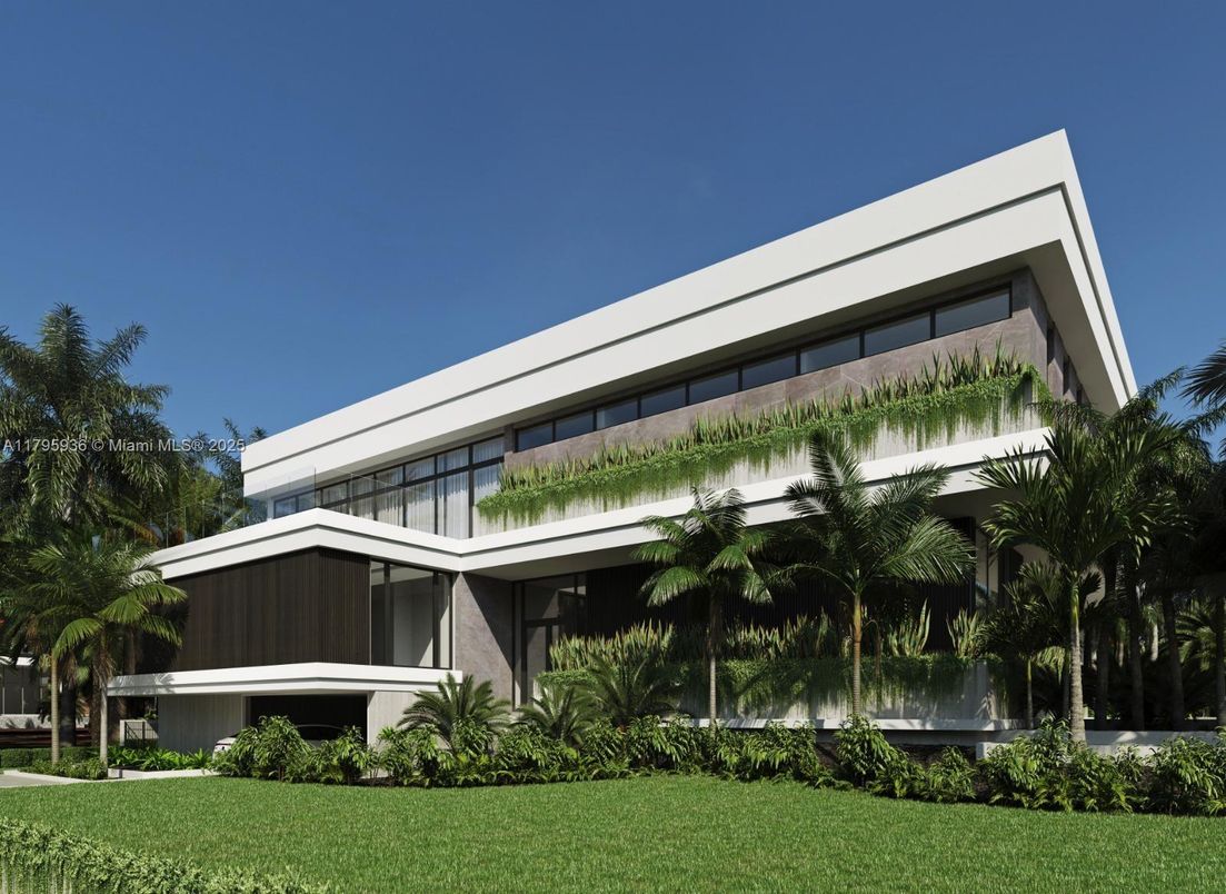 Backyard, Exterior, Facade, Modern