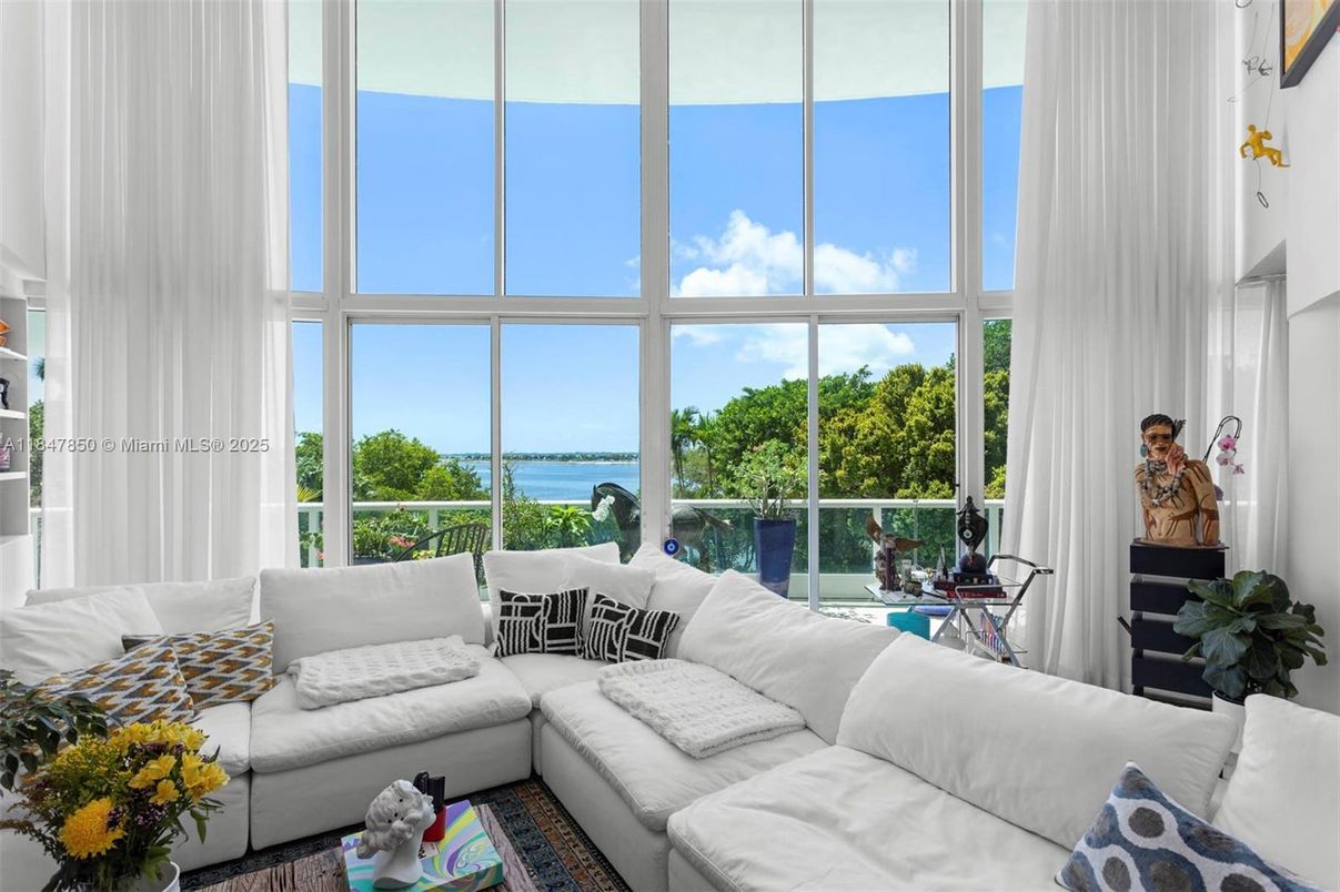 Interior, Living room, Water