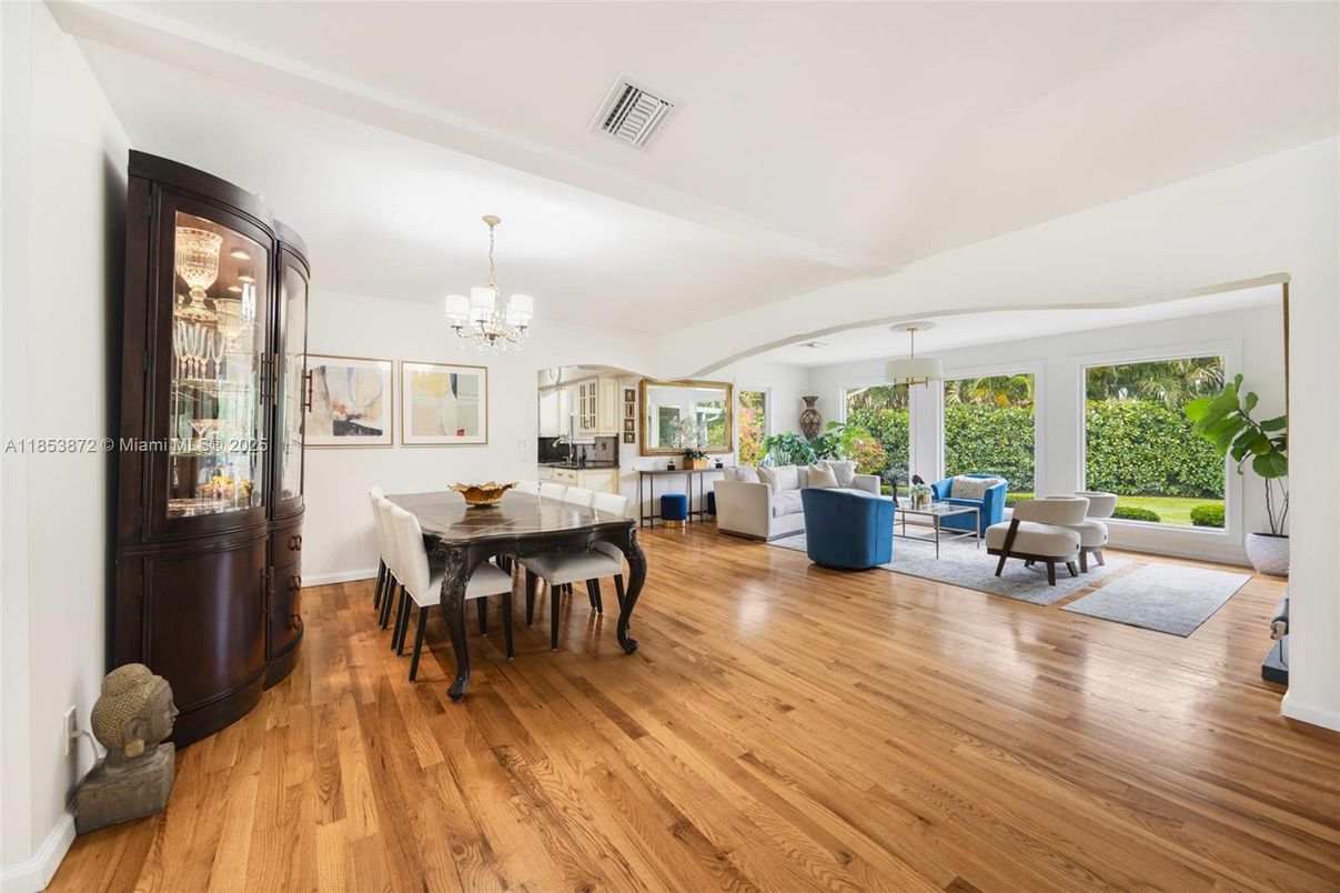 Chandelier, Dining room, Interior, Living room, Wood Texture Flooring