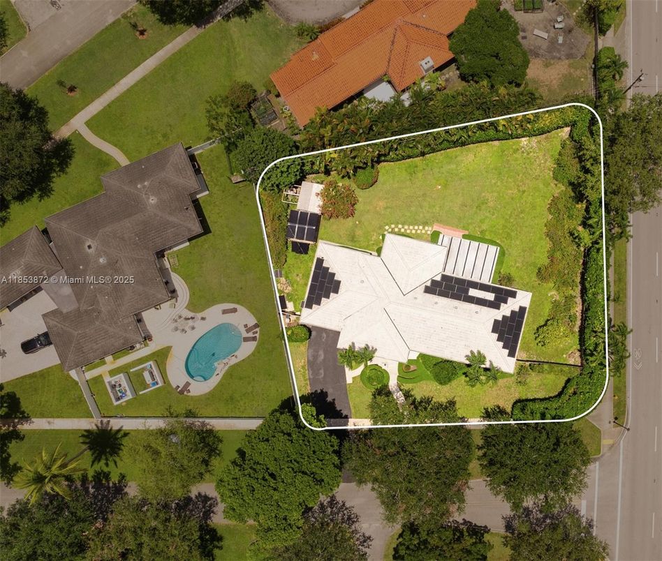 Exterior, Drone