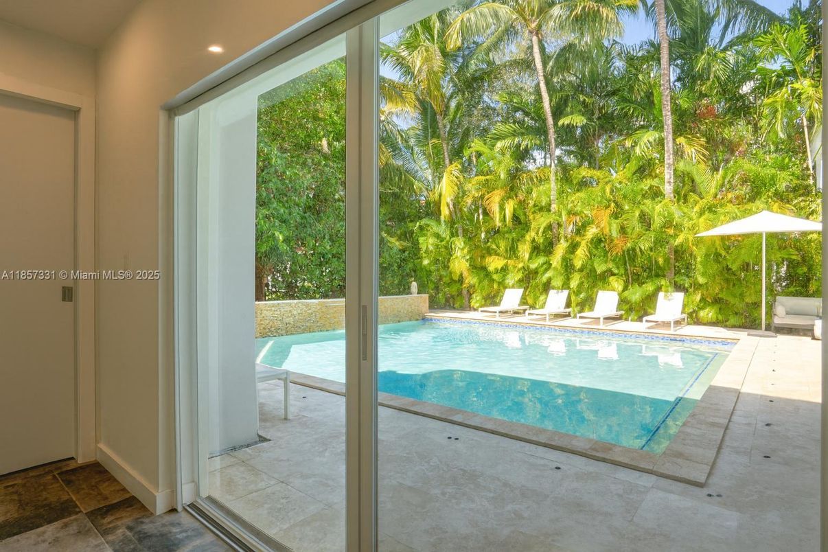 Exterior, Interior, Pool