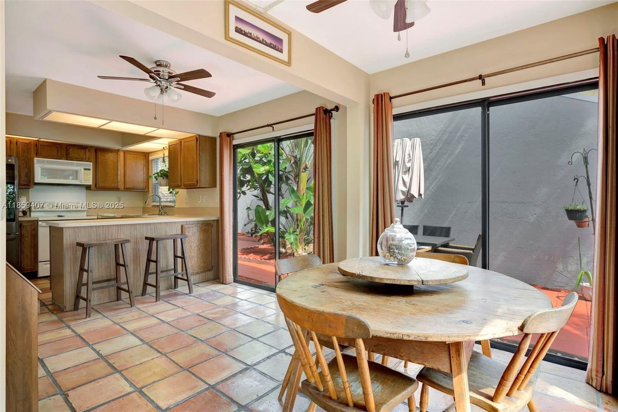 Dining room, Interior, Kitchen