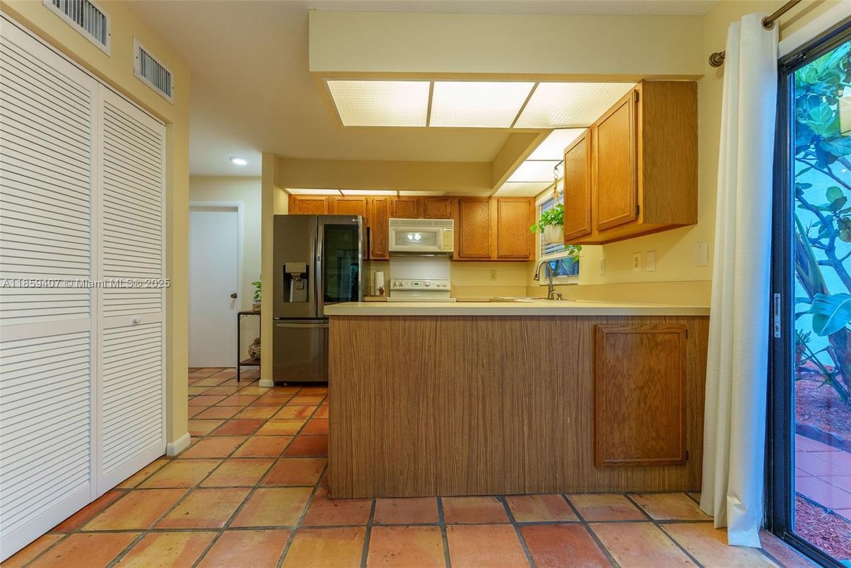 Interior, Kitchen, Recessed Lighting