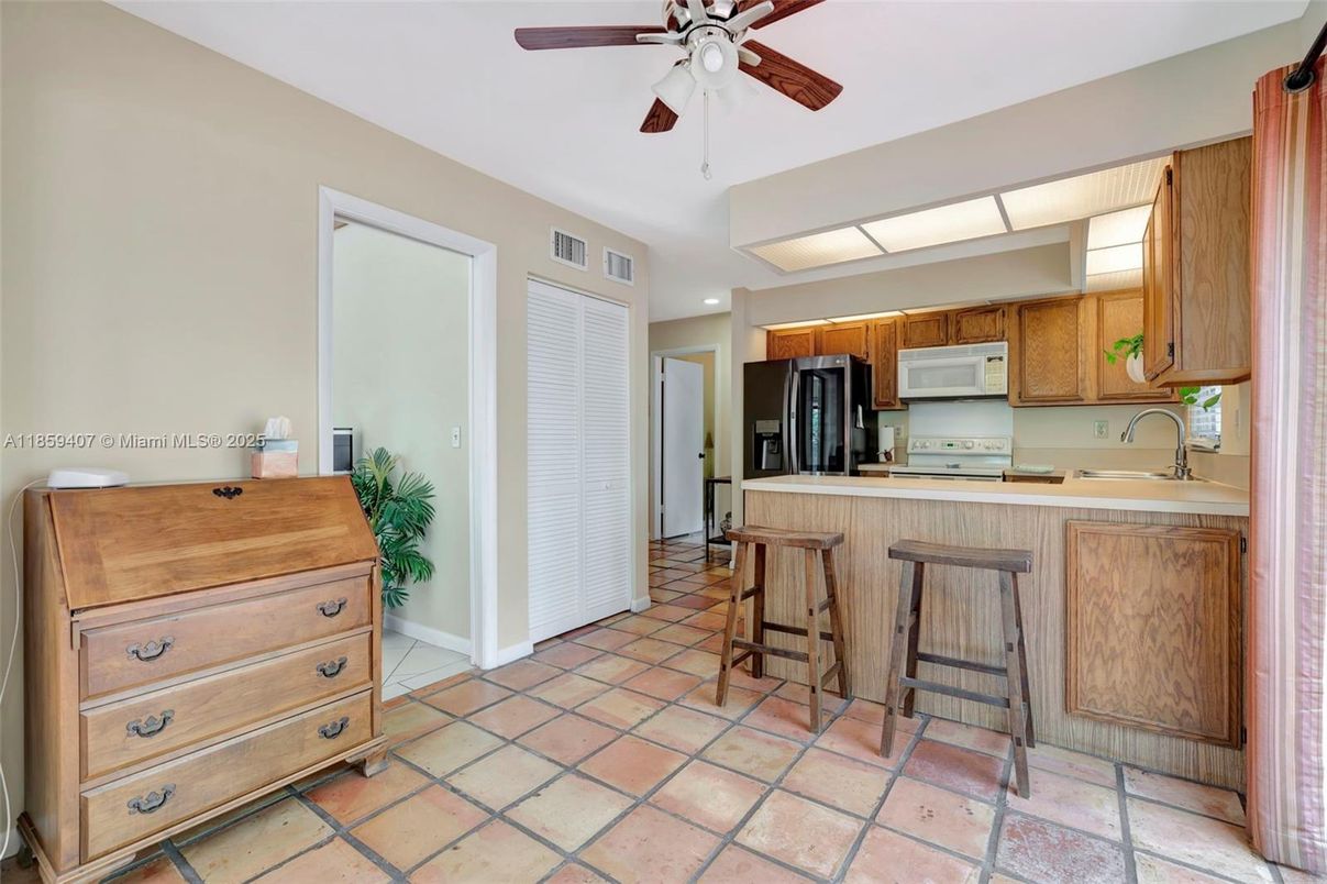 Interior, Kitchen, Recessed Lighting
