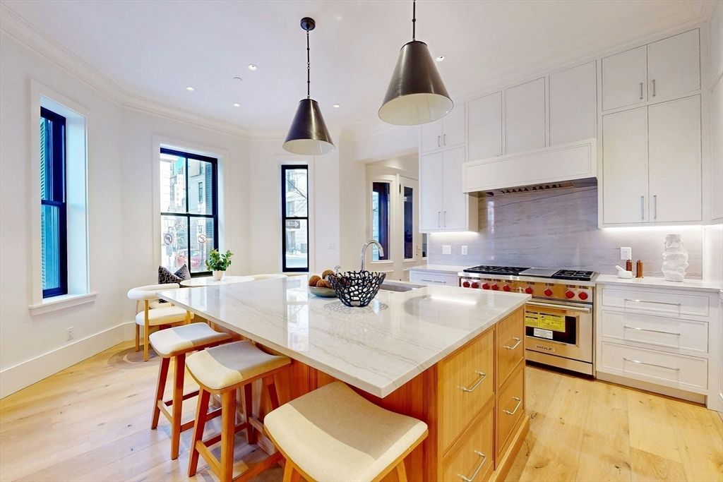 Dining room, Interior, Pendant Lights, Recessed Lighting, Wood Texture Flooring