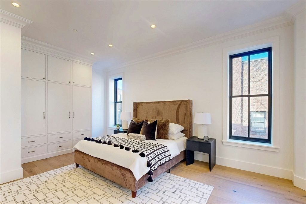 Interior, Pendant Lights, Recessed Lighting, Wood Texture Flooring