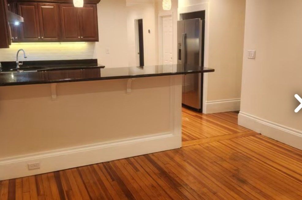 Interior, Kitchen, Pendant Lights, Wood Texture Flooring
