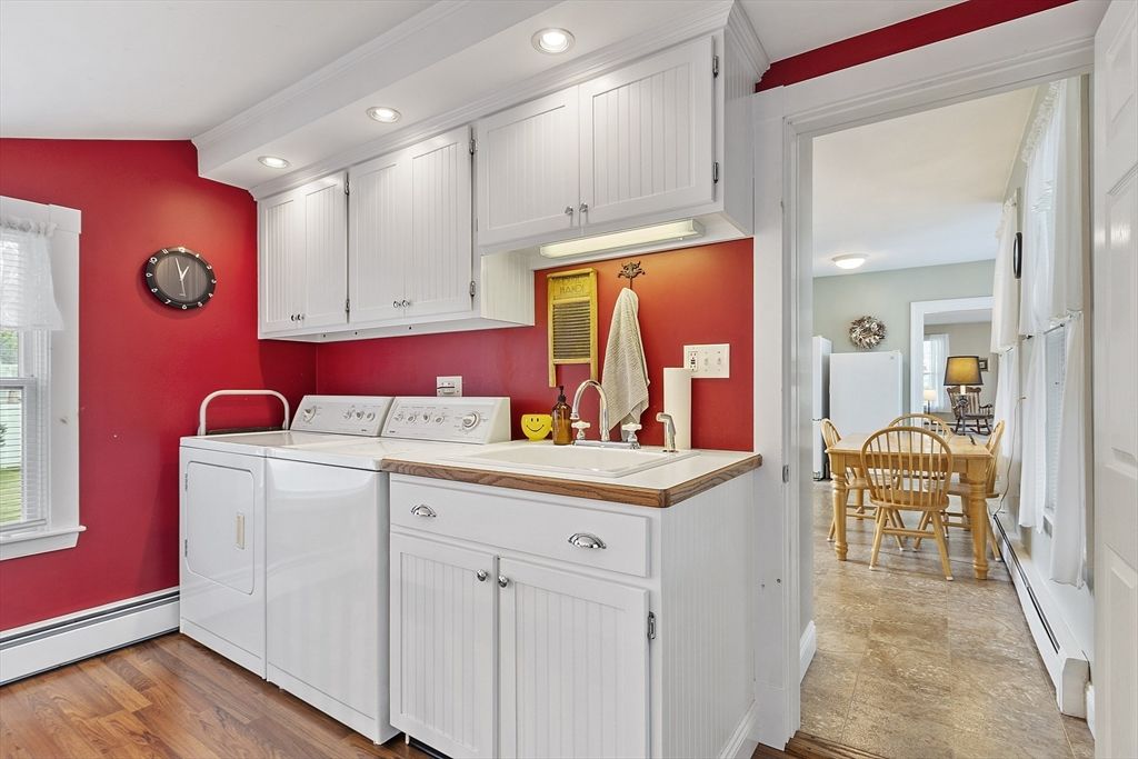 Dining room, Interior, Recessed Lighting, Washer, Wood Texture Flooring