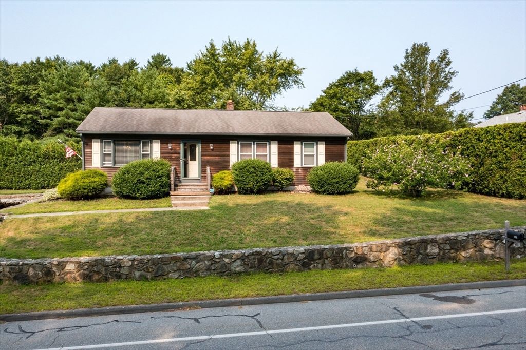 Exterior, Facade, Cape Cod