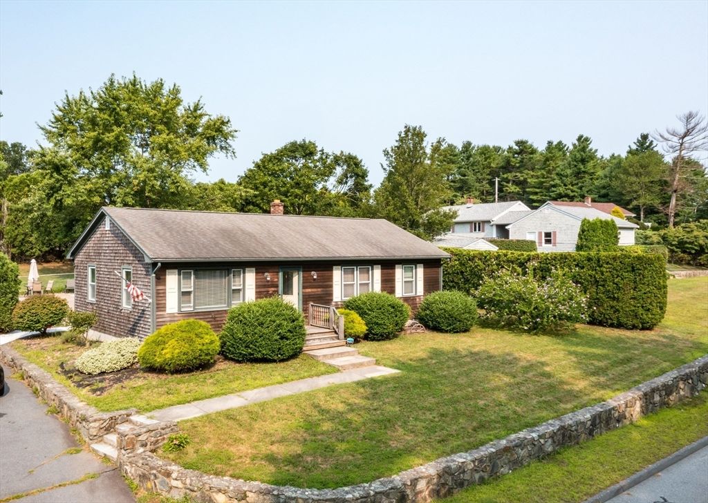 Exterior, Facade, Brick Facade, Cape Cod