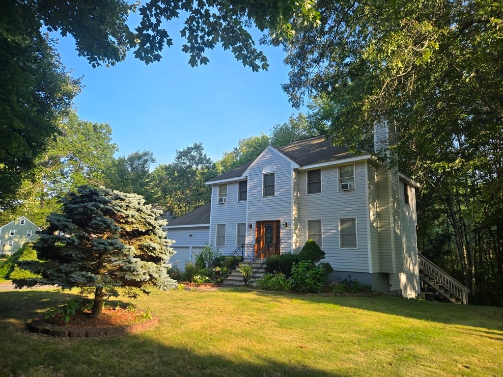 Attached, Backyard, Exterior, Facade, Georgian