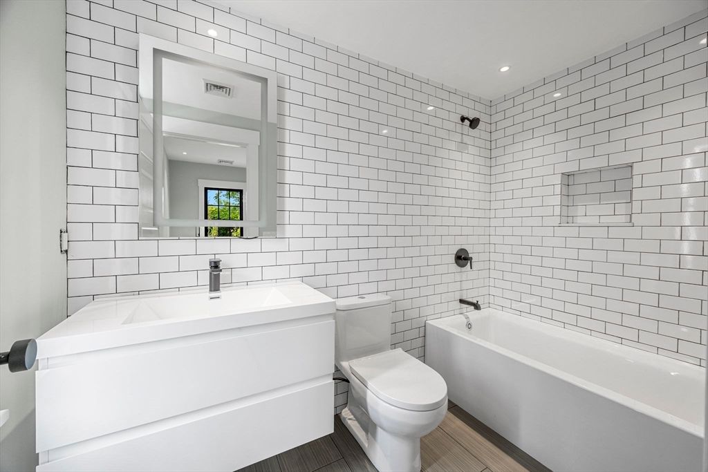 Bathroom, Interior, Recessed Lighting, Wood Texture Flooring