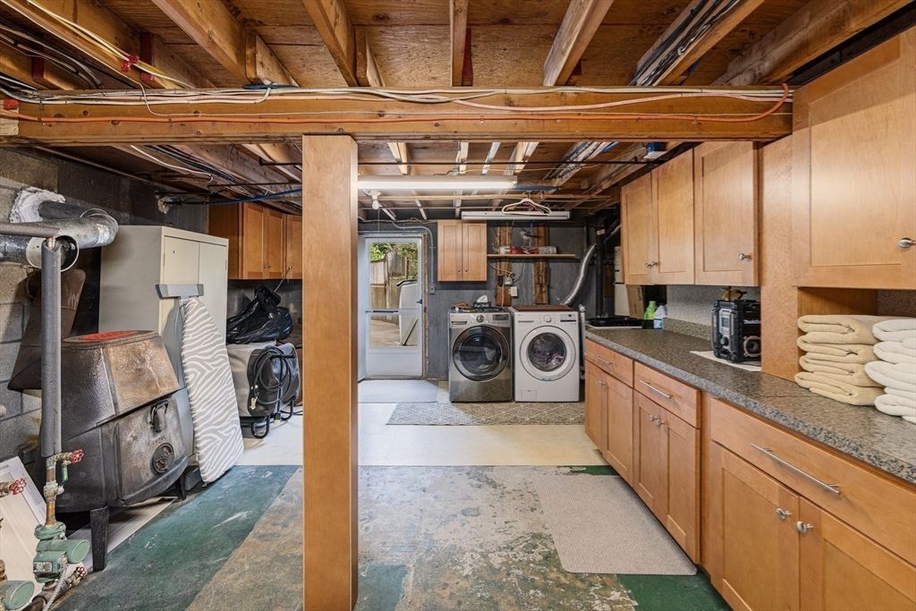 Interior, Washer, Wooden Beams, Wooden Ceilings