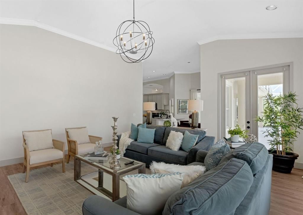 Chandelier, Interior, Kitchen, Living room, Pendant Lights, Recessed Lighting, Wood Texture Flooring