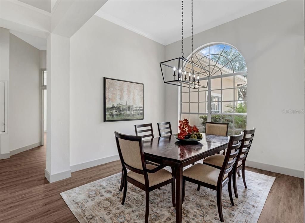 Chandelier, Dining room, Interior, Pendant Lights, Wood Texture Flooring
