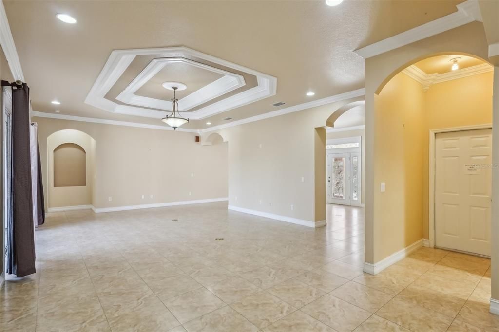Empty room, Interior, Recessed Lighting