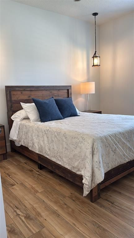 Bedroom, Interior, Pendant Lights, Wood Texture Flooring